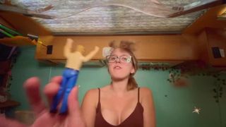 Giantess finds thieving perv
